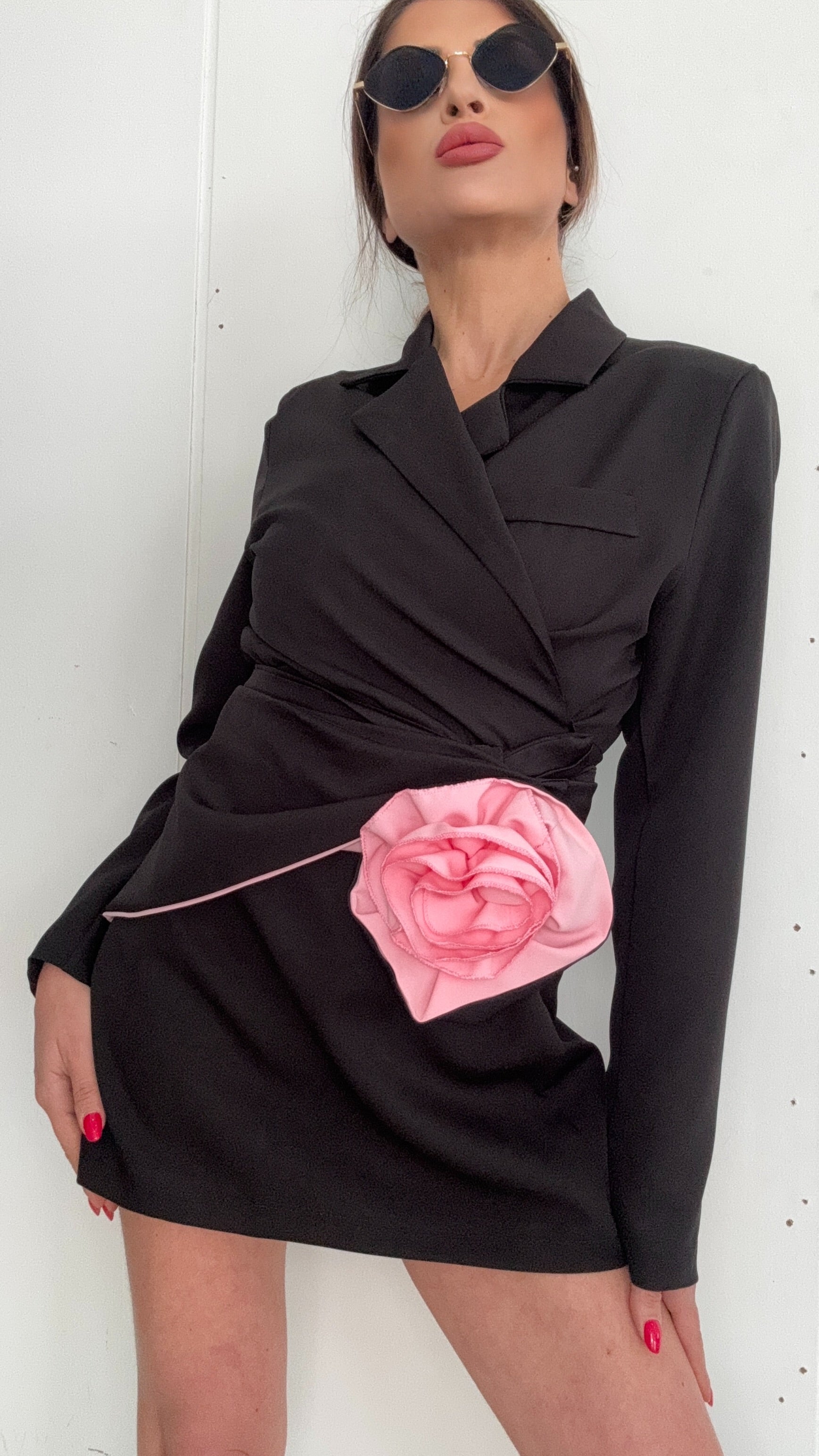 TAILLEUR CON ROSA NERO SIMIL LUMINA