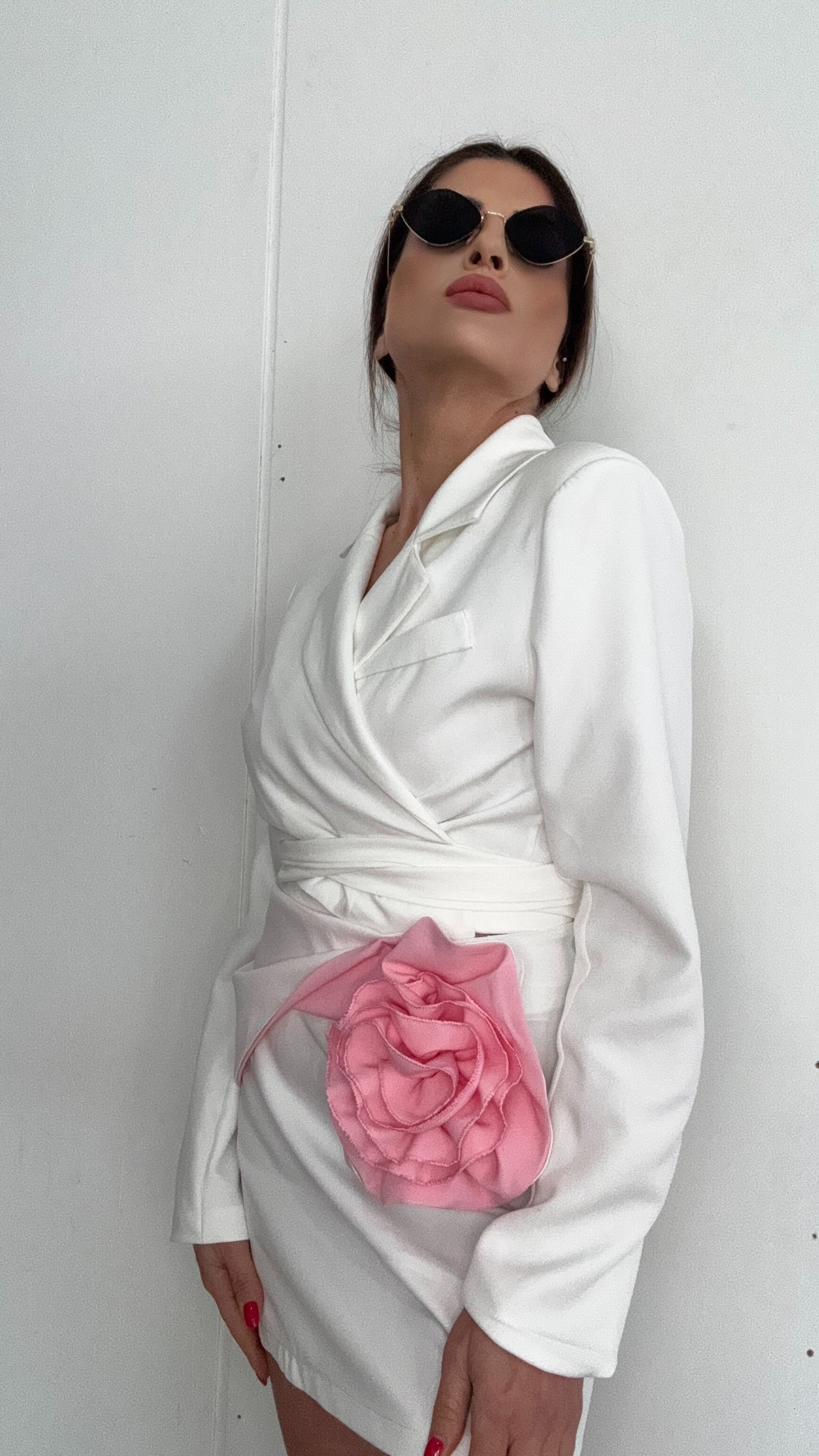 TAILLEUR CON ROSA BIANCO SIMIL LUMINA