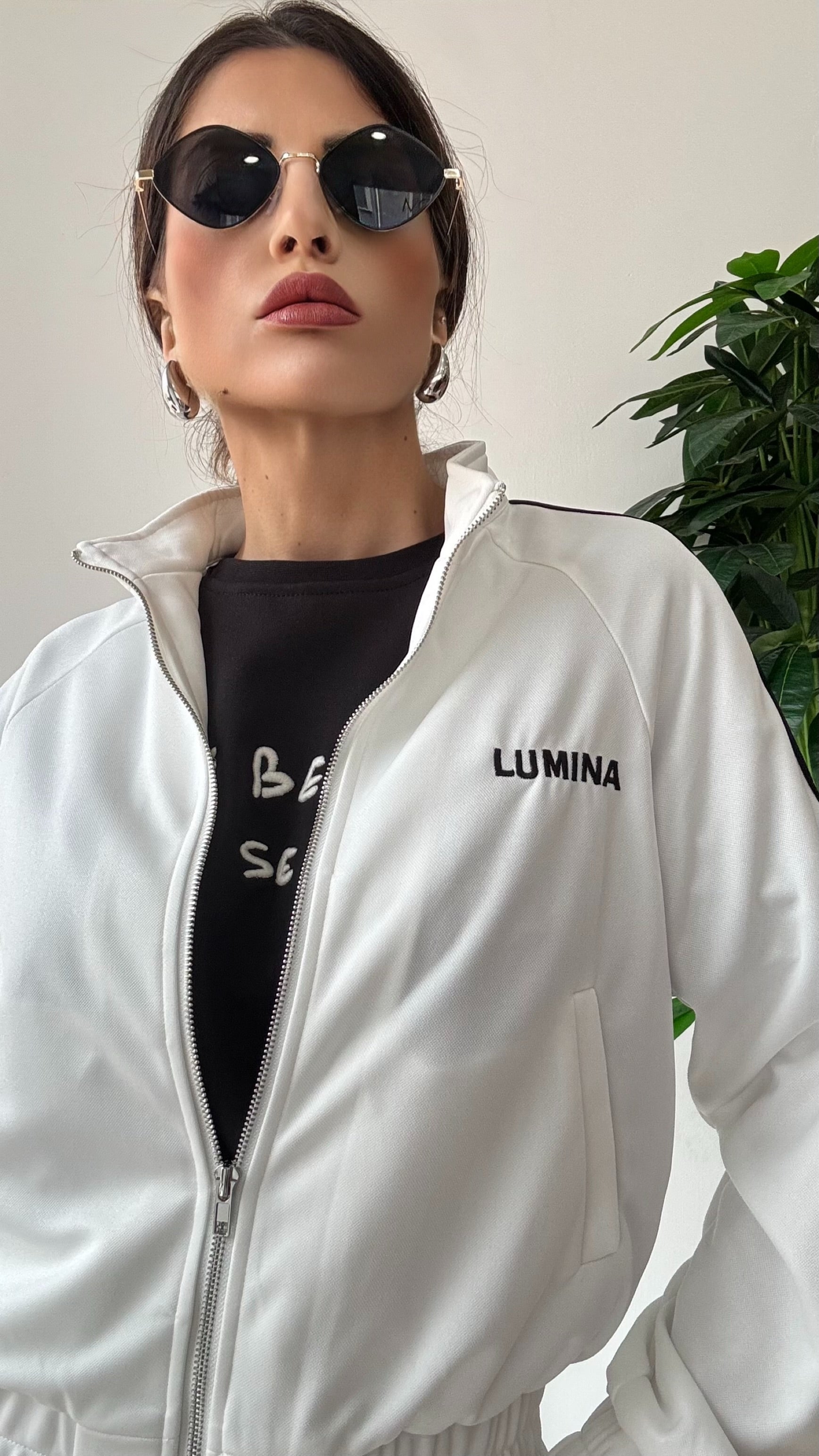 TUTA JACLINE CON BANDA LATERALE BY LUMINA