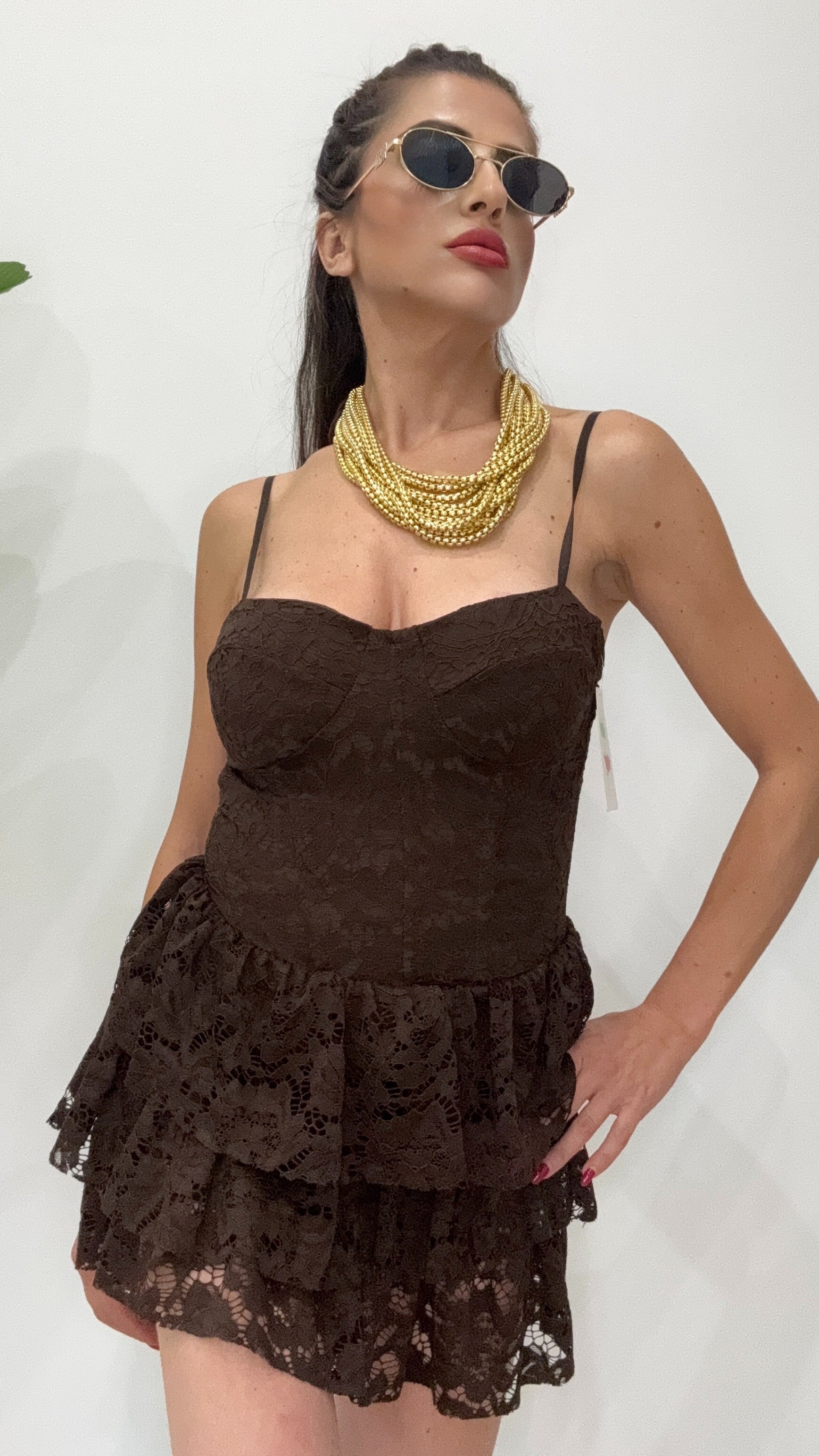 ABITO SUSY IN PIZZO MARRONE