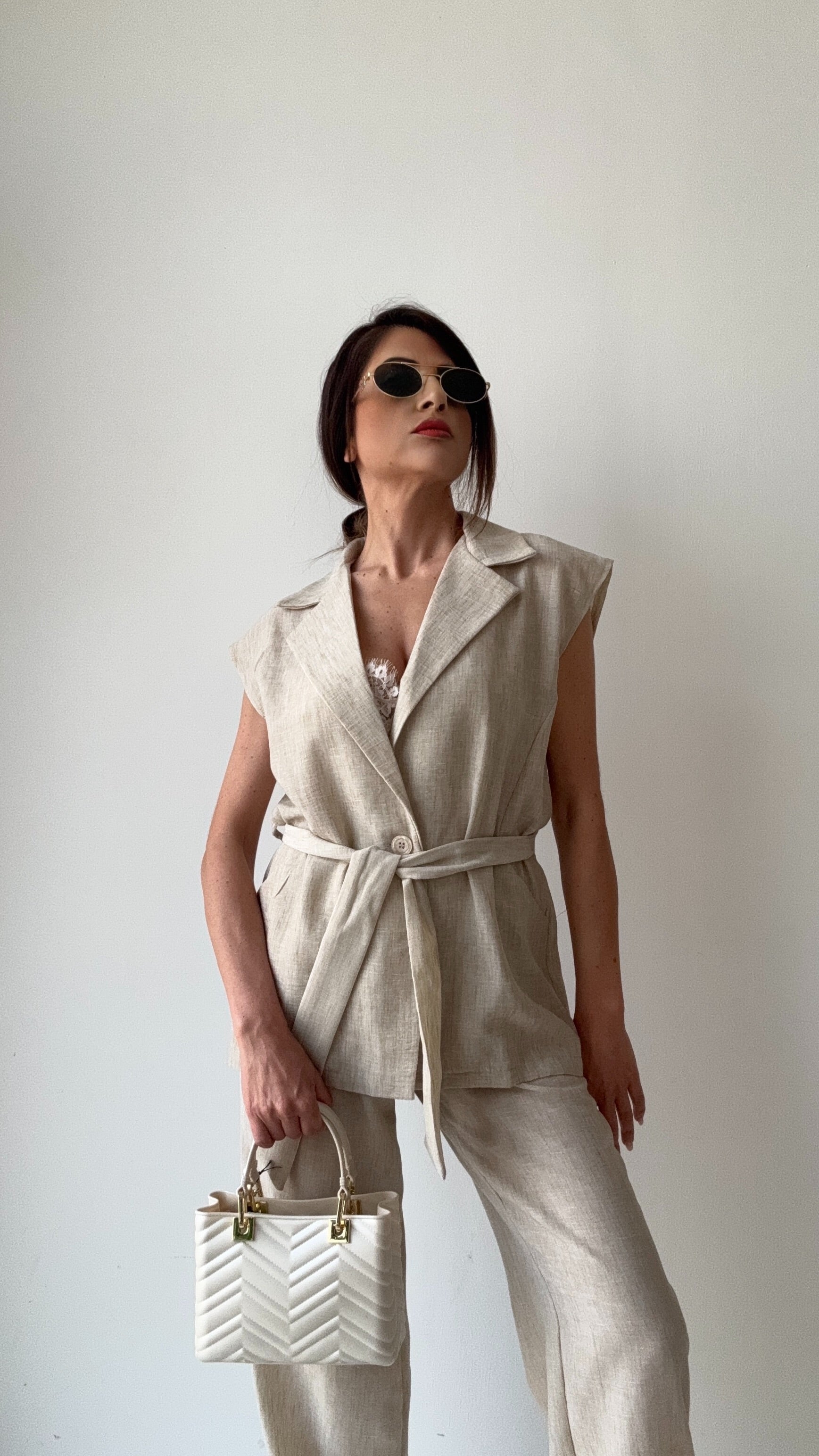 TAILLEUR CON GILET IN “LINO” BEIGE